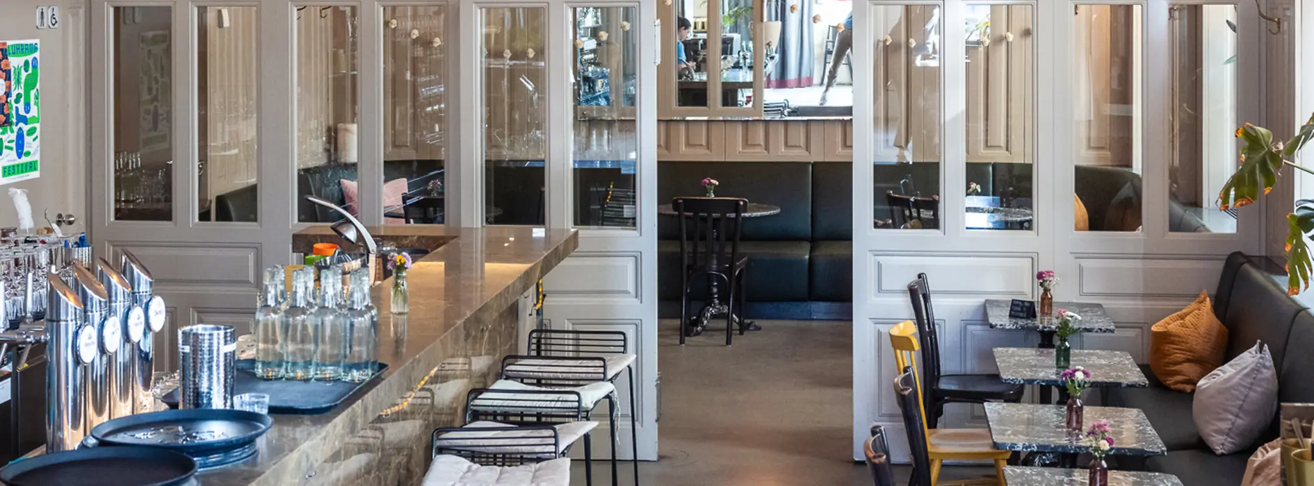 Drechsler Coffee House, interior view