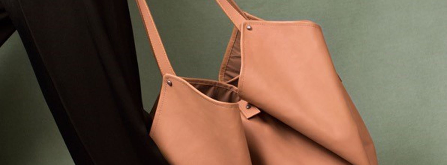 エファ・ブルート、皮革の茶色のハンドバッグ