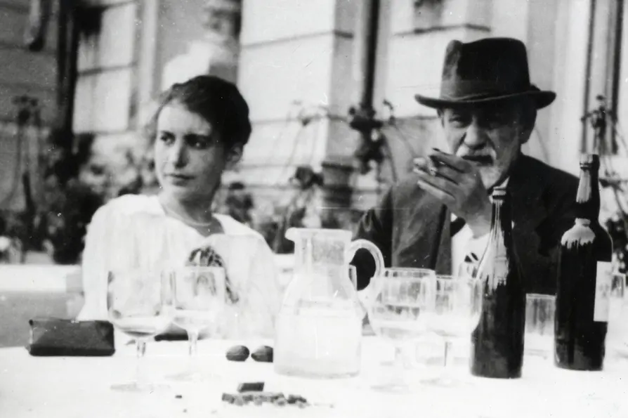 Sigmund Freud e Anna Freud a tavola, L’Aia (1920)