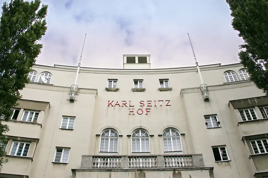 Social housing building, Karl-Seitz-Hof, exterior view