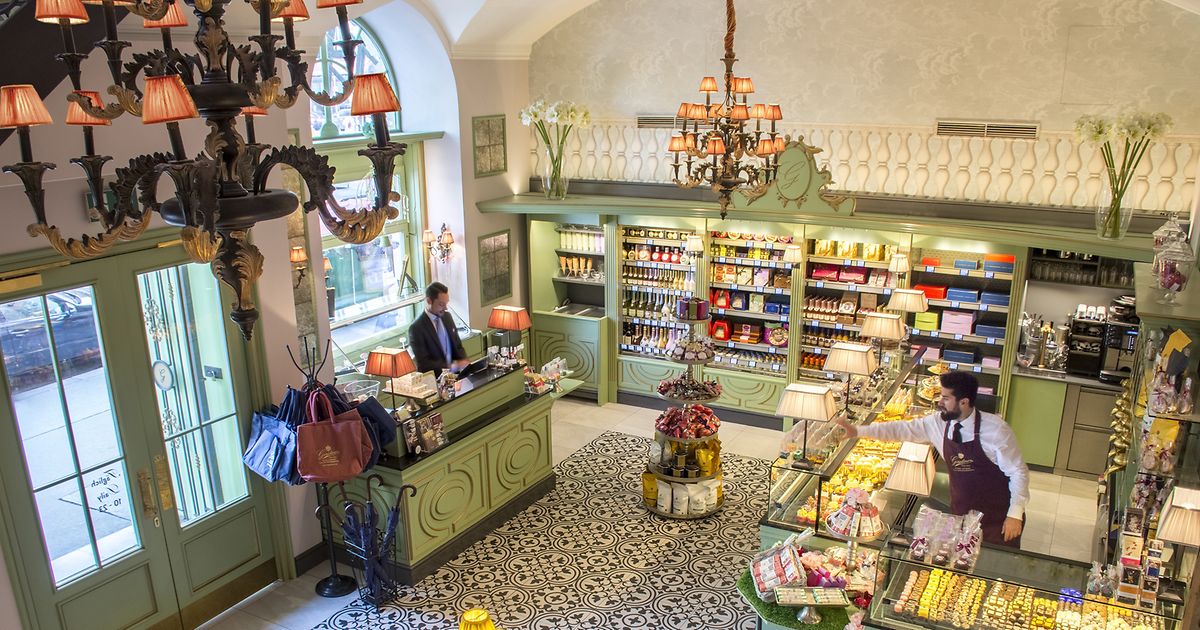 Екі ересек адамның XXX суреті