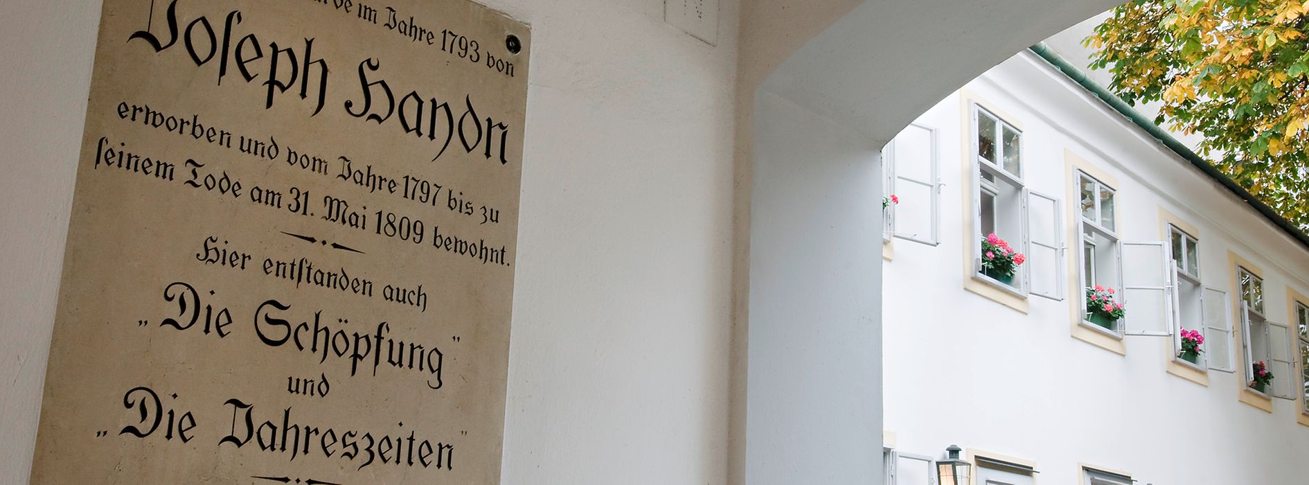 Casa di Haydn, targa commemorativa