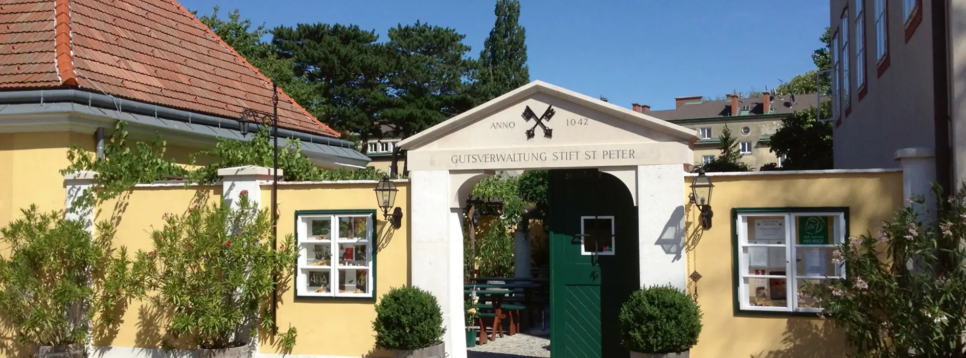 Heuriger, Stift St. Peter vineyard, entrance door