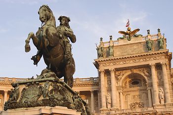A Hofburg a Heldenplatzon