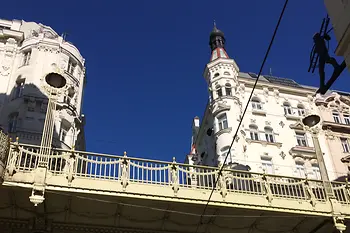 Hohe Brücke