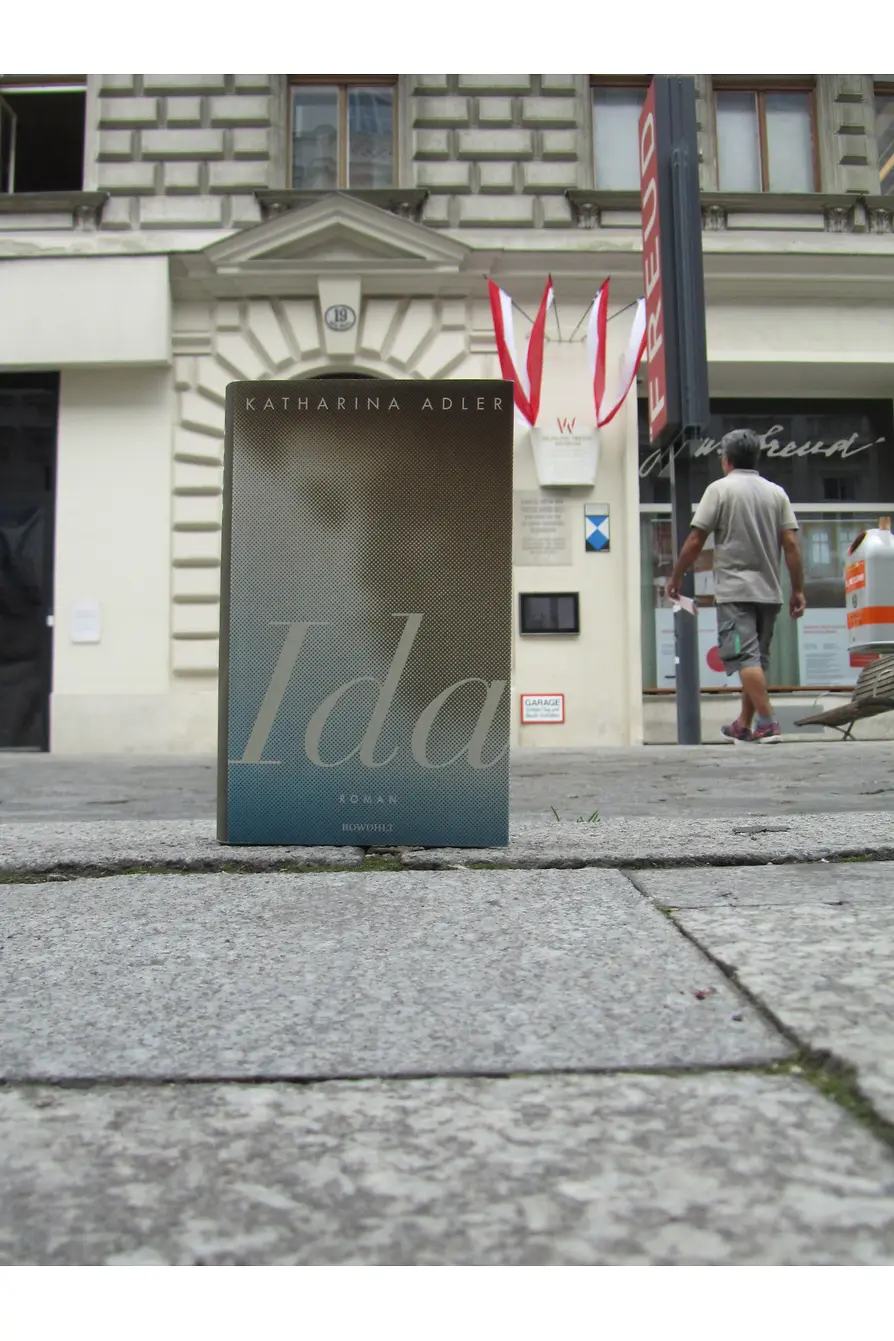 Book \"Ida\" in front of the Sigmund Freud Museum Vienna