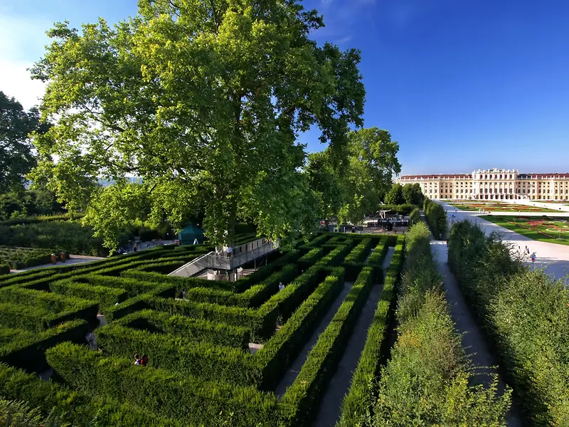 シェーンブルン宮殿の迷路庭園 - wien.info