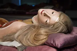 Wachsmodell einer Frau