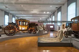 Carriages and clothes in the Imperial Carriage Museum