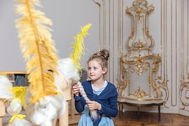 Kinder verkleidet im Kindermuseum Schloss Schönbrunn erleben