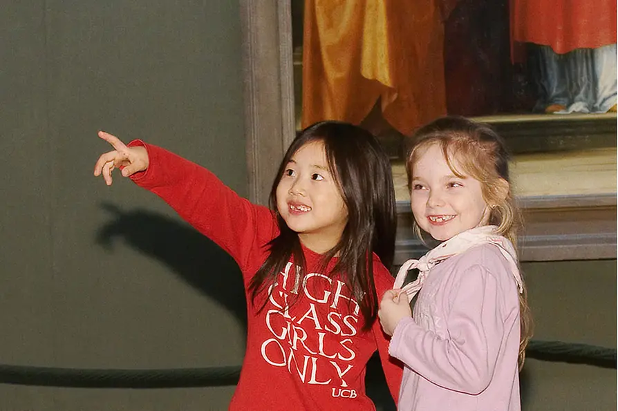 Kunsthistorisches Museum Wien, two girls 