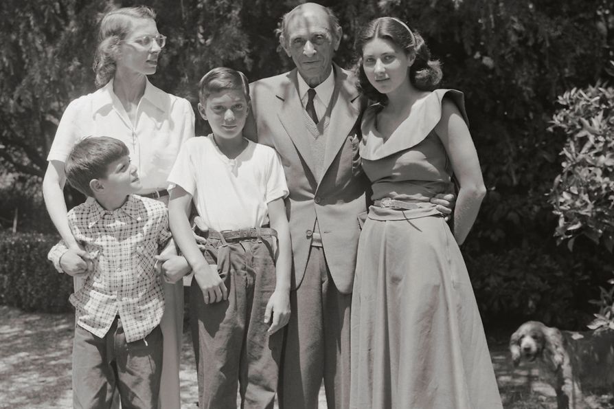 Lawrence, Gertrud, Ronald, Arnold und Nuria Schönberg, Foto: Fritz Stiedry, Los Angeles 1949