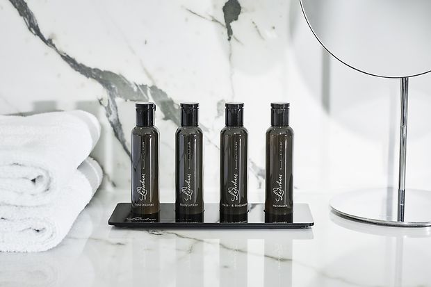 Lederhaas, cosmetica naturale, confezioni con prodotti per la cura del corpo