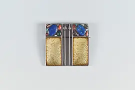 Josef Hoffmann, Golden brooch in the style of the Wiener Werkstätte