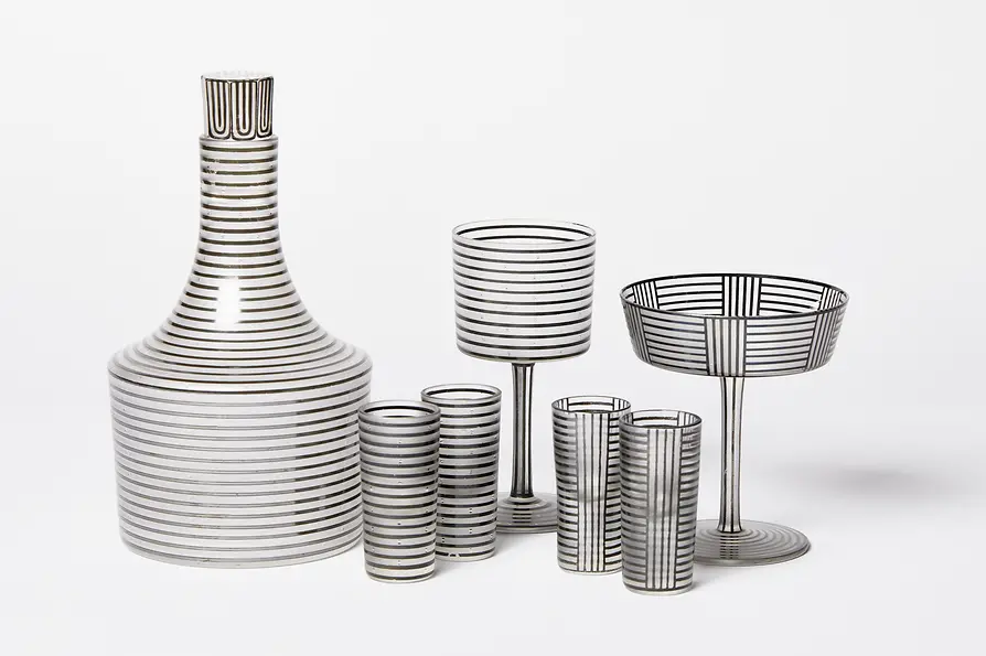 Josef Hoffmann, Drinking services in black and white
