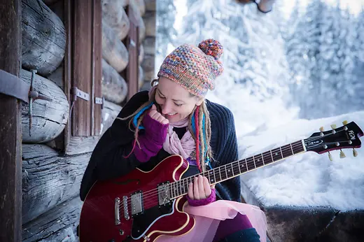 Mai Cocopelli: \"Wenn es Winter wird\" (When winter comes) children's program. 