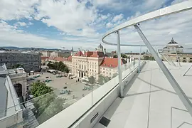 Terrasse de toit du Musée Leopold dans le MuseumsQuartier de Vienne