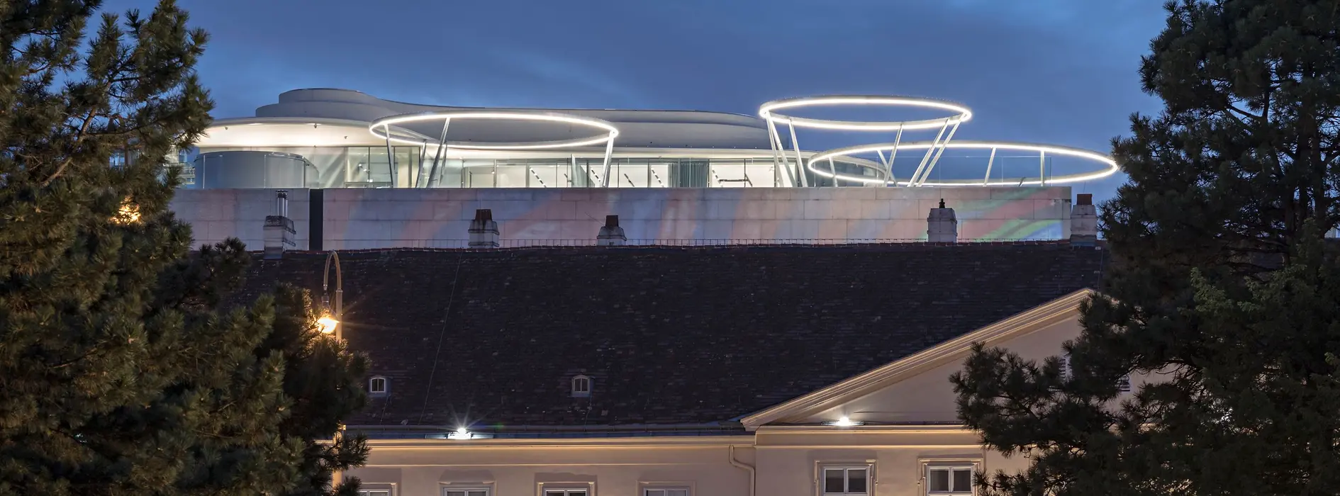 Терраса на крыше музея Леопольда в венском Музейном квартале