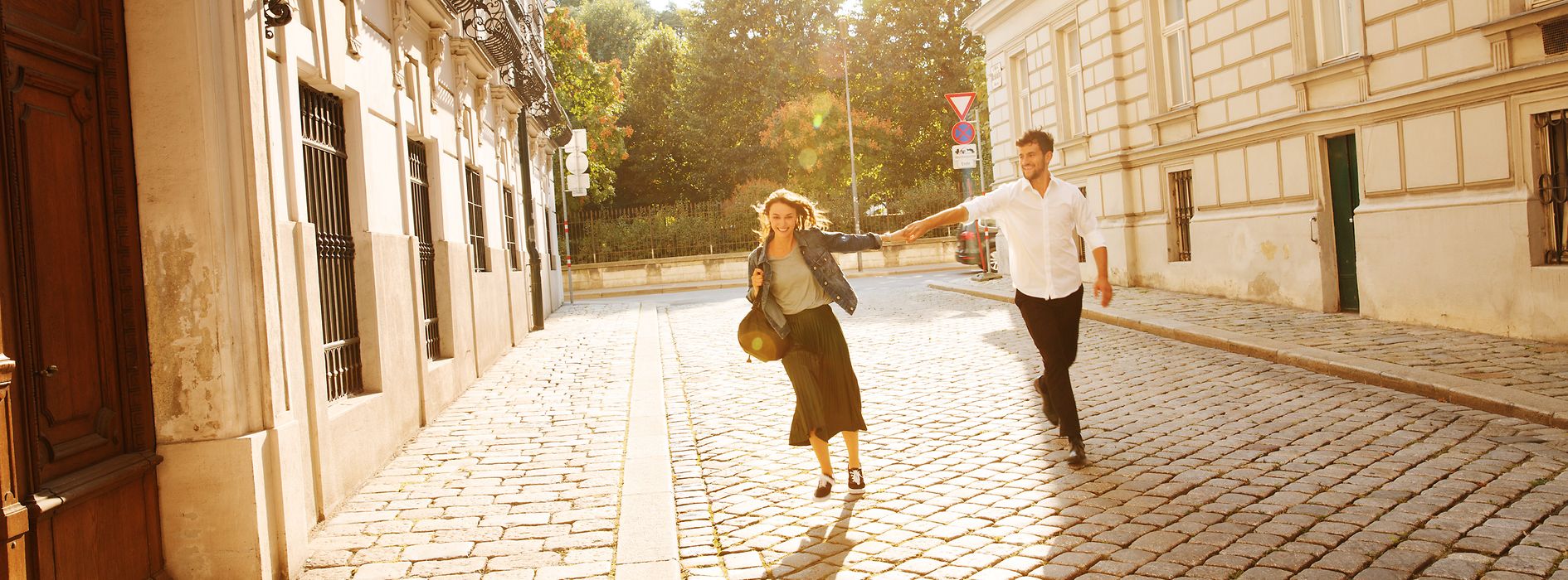 Couple walking in the city center, 