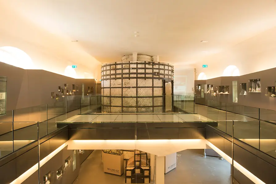 アウガルテン（Augarten）製の「ムーア (Mohr)」 磁器人形 希少品