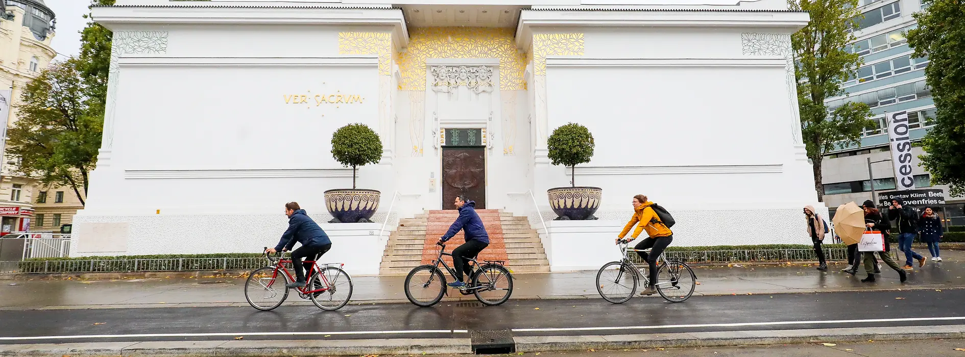 Cyclists in front of the Secession