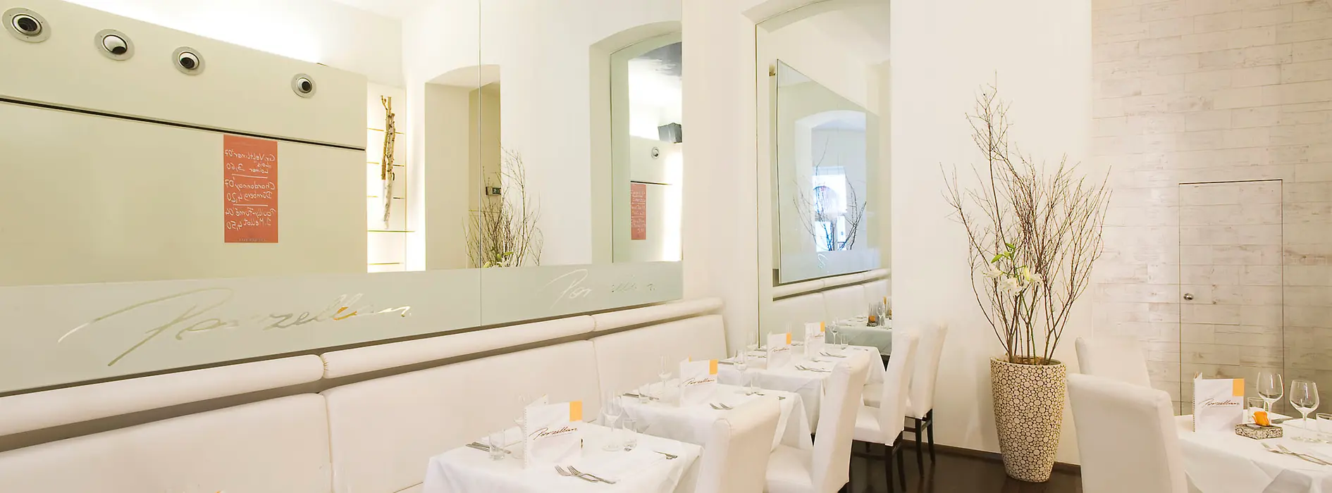 Restaurant Porzellan von Innen