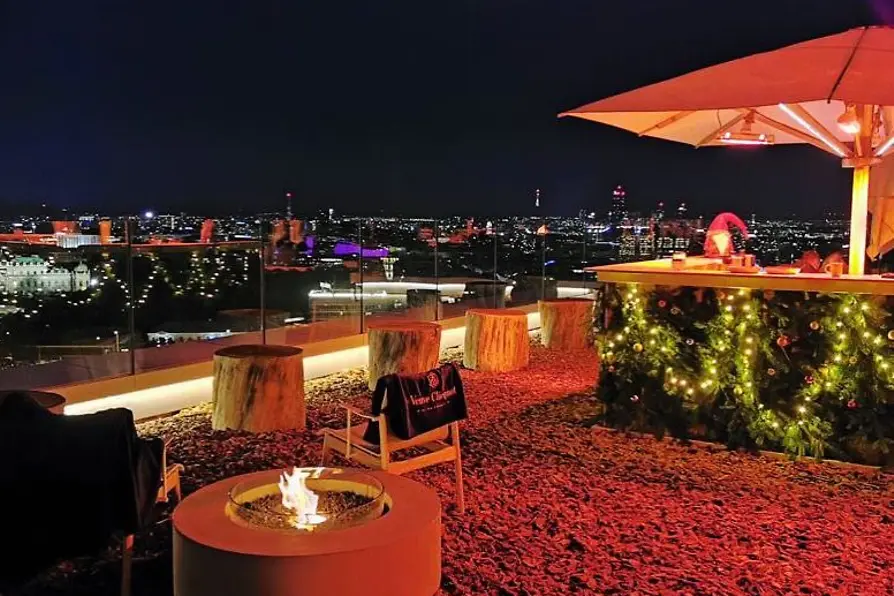 Rooftop Bar Aurora Andaz 