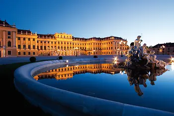 Zámek Schönbrunn v noci