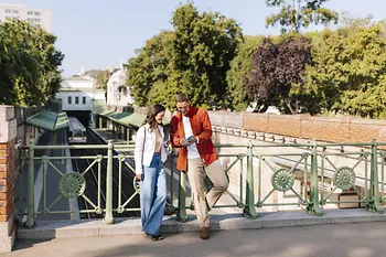 Persone con la guida di Vienna