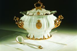 Serviciu cu benzi verzi din Sèvres (1756/57)