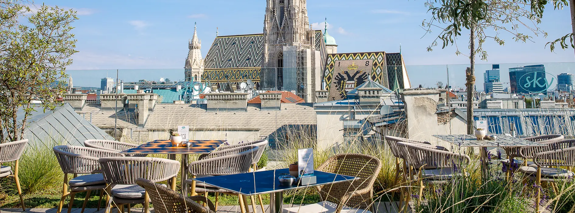 Sky Bar Steffel, mit Aussicht auf den Stephansdom