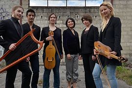 Die sechs Musiker des Ensemble Sollazzo.