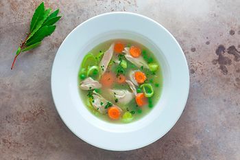 Old-style Viennese chicken soup