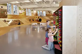 Children in the miniXplore experience area at the Vienna Technical Museum