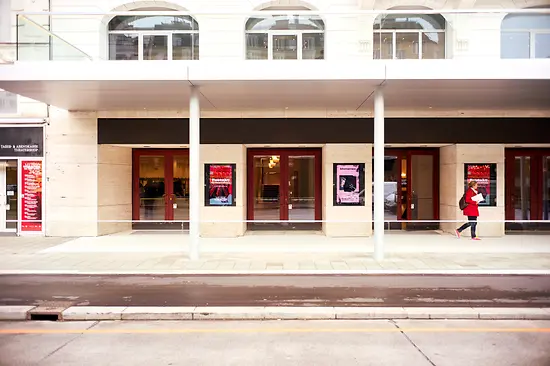 Salle d'opéra Theater an der Wien, vue extérieure, marquise en verre 