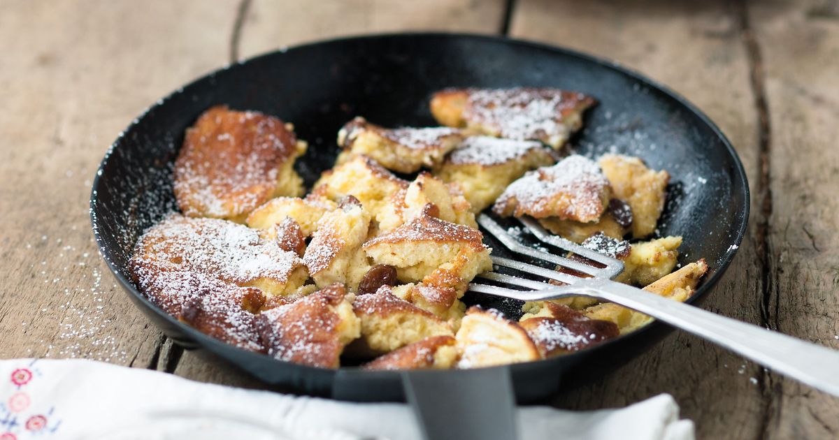 Topfenschmarren (shredded pancakes with quark) - vienna.info
