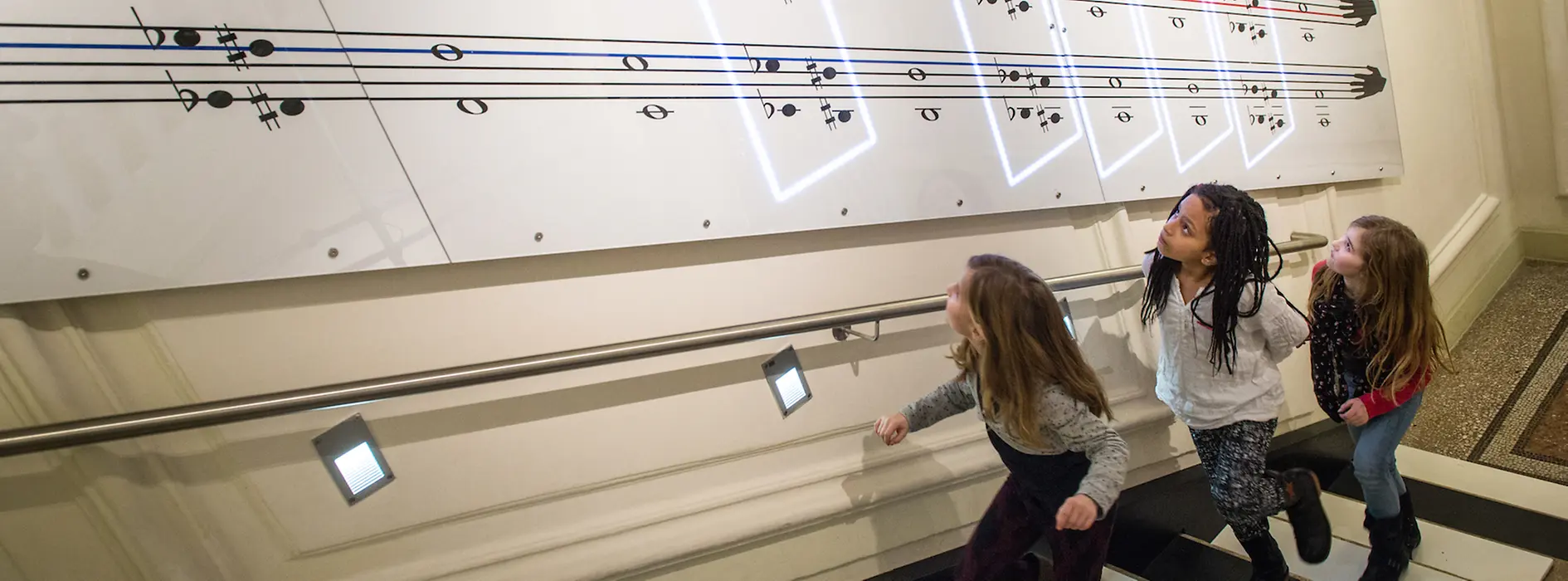 Das Klavier in der Stiege im Haus der Musik