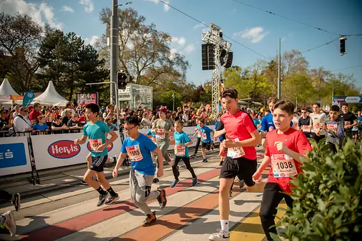 Course pour enfants lors du Vienna City Marathon