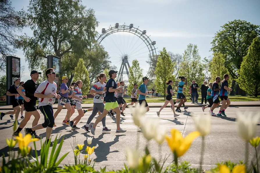 Coureurs du Vienna City Marathon devant la Grande Roue