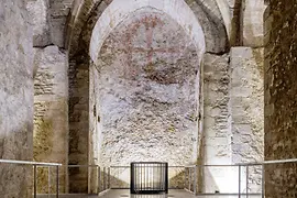 Vista del nicho principal de la capilla de San Virgilio.