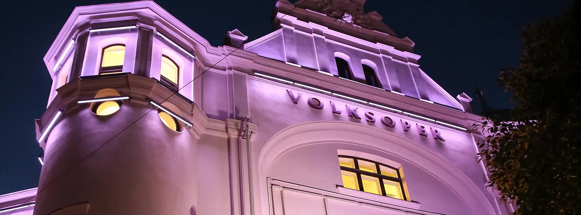 Volksoper Vienna, at night, building from outside