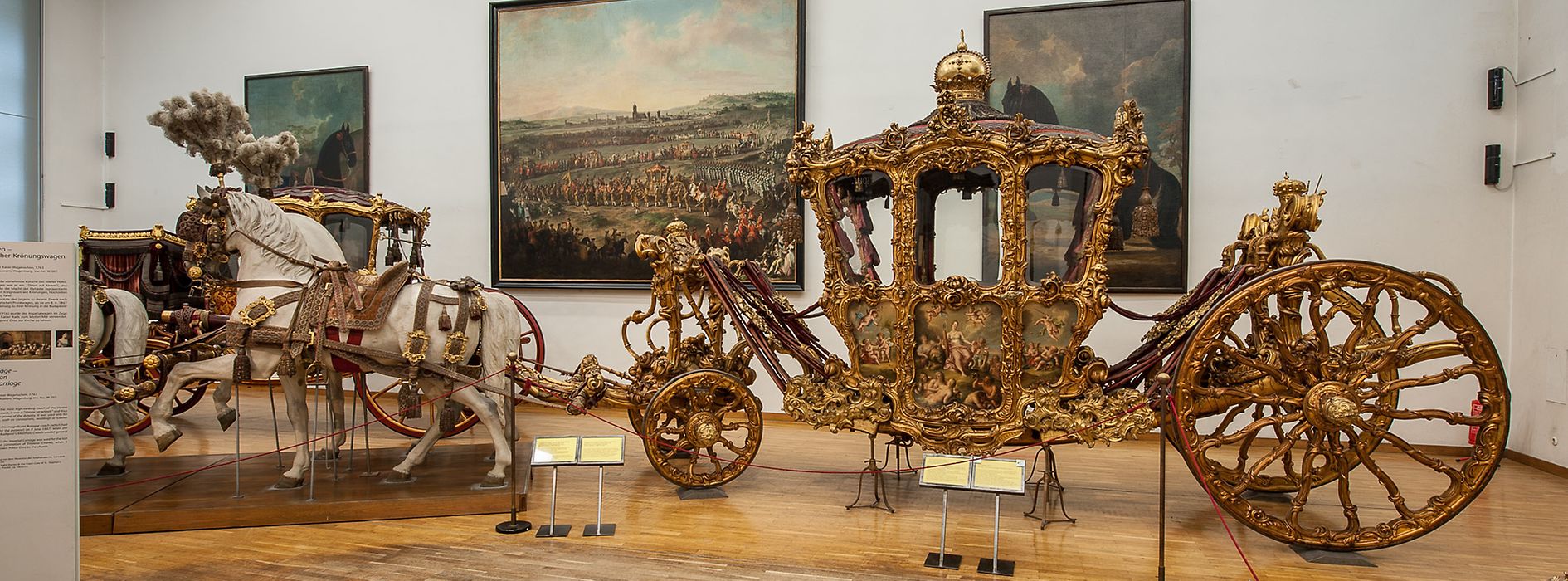 Museo Wagenburg, carruaie dorado