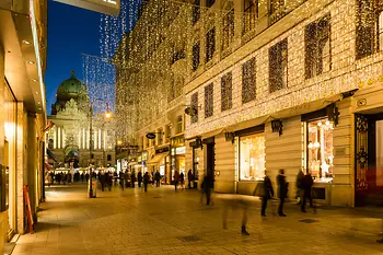 Natale a Vienna: illuminazione natalizia al Kohlmarkt