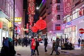 Weihnachten in Wien - Weihnachtsbeleuchtung in der Rotenturmstraße