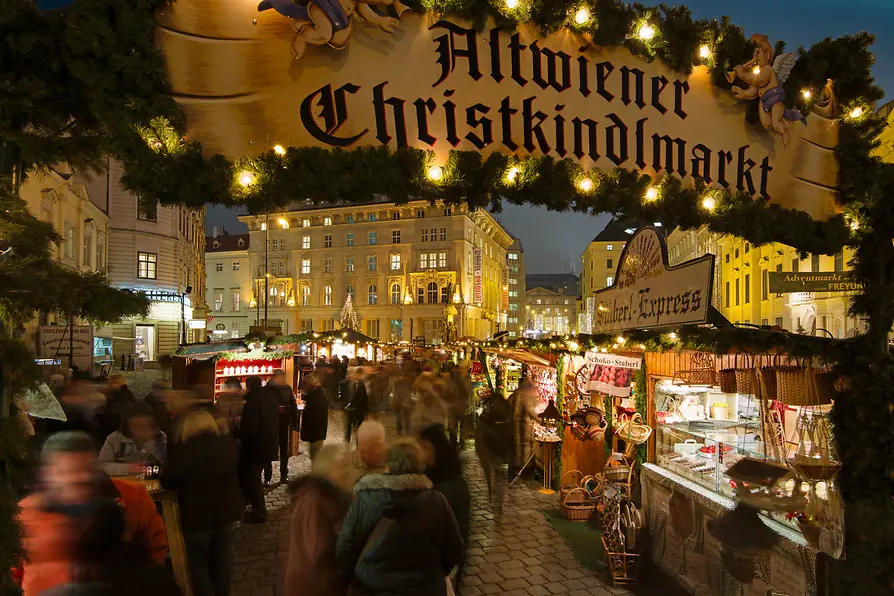 Marché de Noël de l'Enfant Jésus traditionnel viennois sur la Freyung