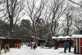 Jarmark bożonarodzeniowy w parku Türkenschanzpark