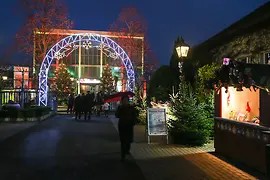 Entrance to the Christmas market at the Hirschstetten Botanical Gardens 