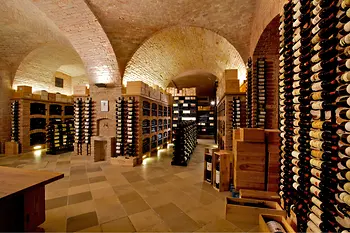 Cave à vin française du Palais Coburg