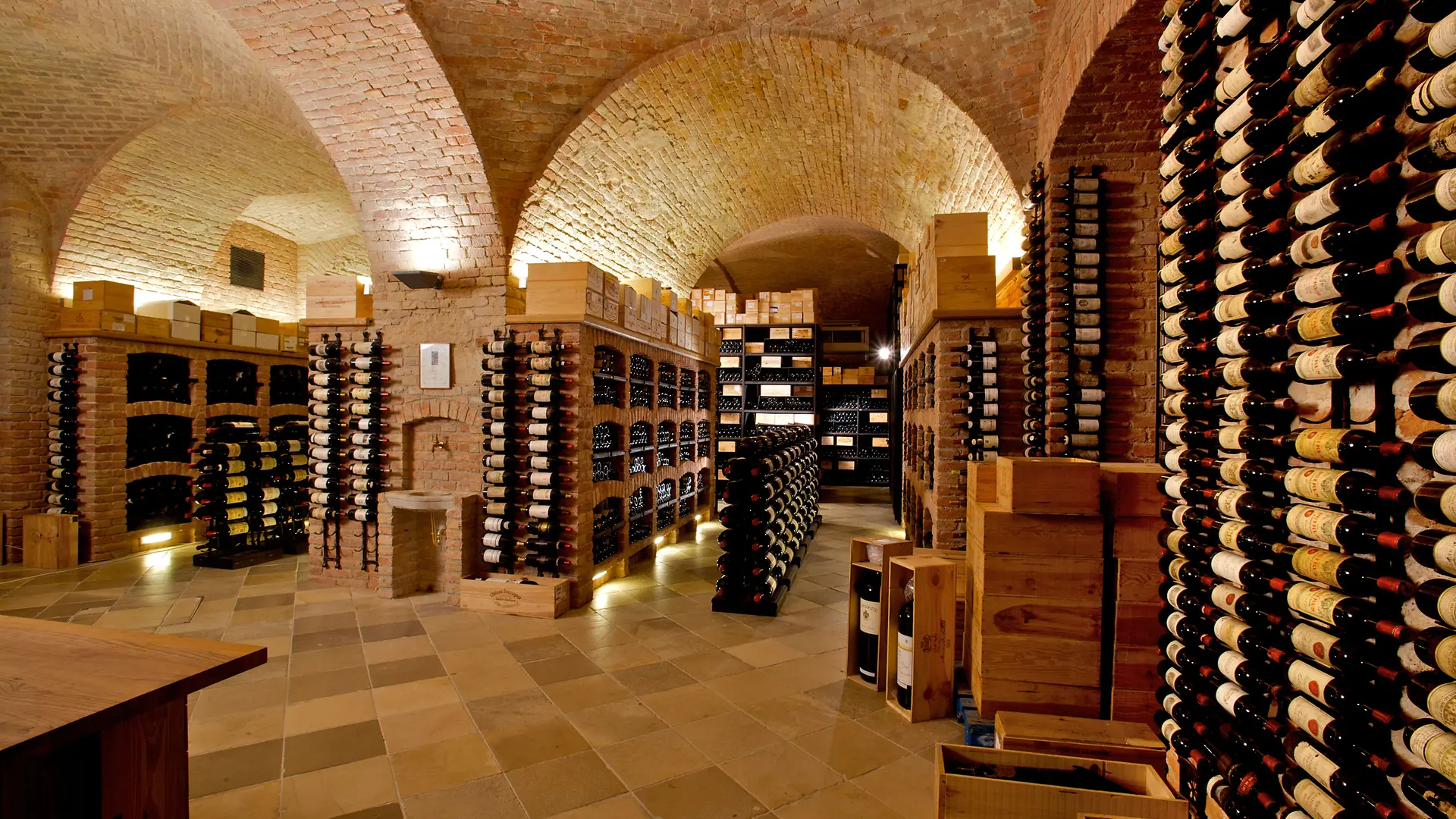 piwnica na wino Weinkeller-palais-coburg-frankreichkeller