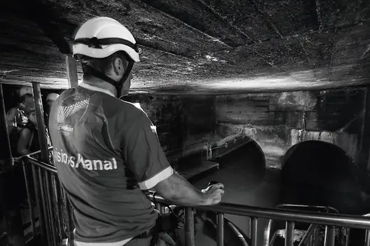Sewer worker in Vienna's sewer system